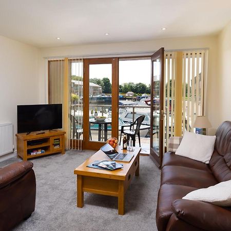 Tewitfield Marina Apartment Carnforth Luaran gambar